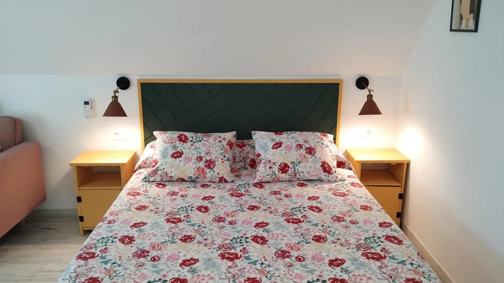 Apartamento Hexagonal En 托雷莫利诺斯
